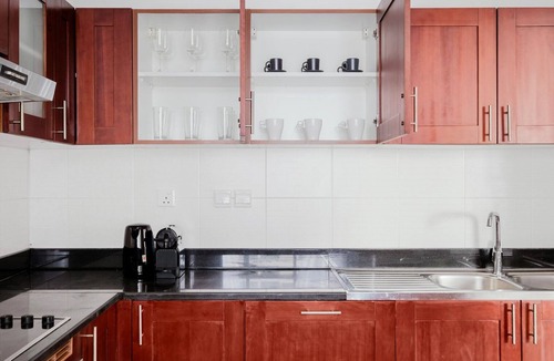 Jumeirah Lake Towers Apartment | Blueground | JLT, pool, nr Dubai Marina