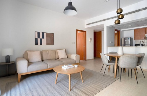 The Greens Apartment | Blueground | The Greens, pool, nr park