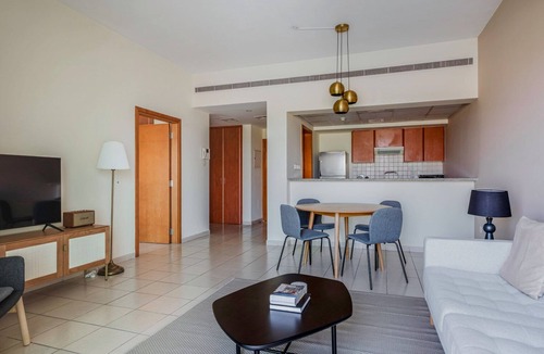 The Greens Apartment | Blueground | The Greens, pool, nr Al Quoz Park