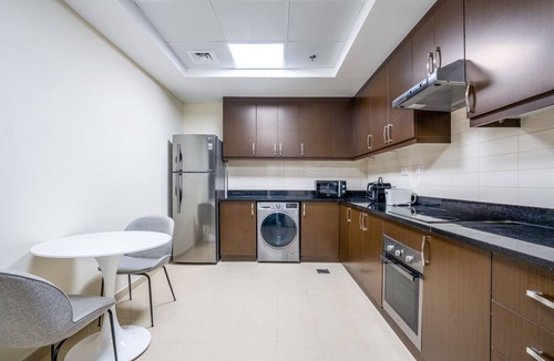 Trade Center Apartment | Blueground | Trade Centre 1, pool, nr Dubai Mall