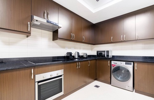Trade Center Apartment | Blueground | Trade Centre 1, pool, nr Burj Khalifa