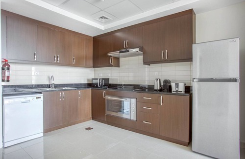 Trade Center Apartment | Blueground | Trade Centre 1, pool, nr Dubai Mall