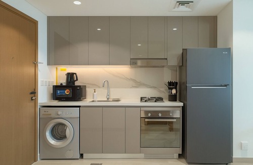 Jebel Ali Apartment | Bright & Modern Stay in Al Furjan