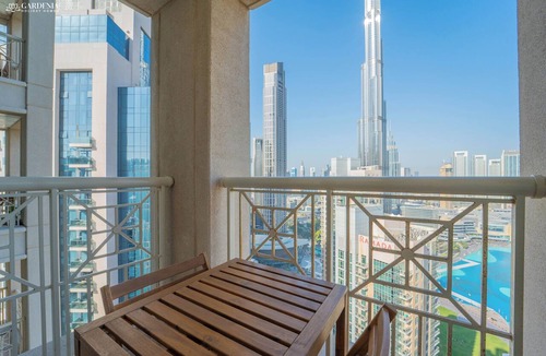 Downtown Dubai Apartment | Burj Khalifa View Downtown Dubai Lit Apartment