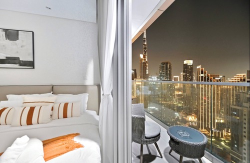 Downtown Dubai Apartment | Burj & Sea Views |Luxury 2BR| 5-Star Amenities + Concierge services