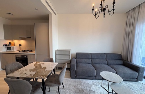 Business Bay Apartment | Chic 1-bedroom apartment with fitness room and AC in fabulous Dubai