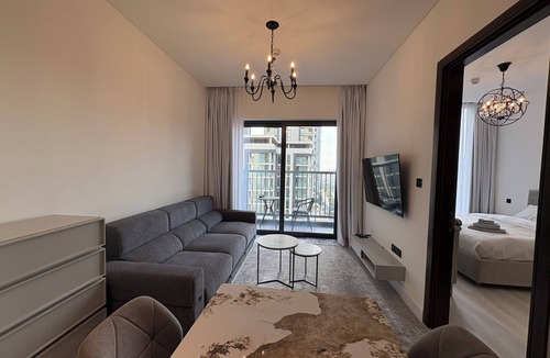 Business Bay Apartment | Chic 1-bedroom apartment with fitness room and AC in fabulous Dubai