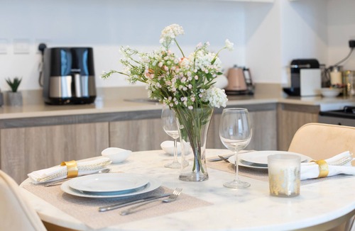 Dubai Apartment | Chic & Modern 1BR, Near Golf Course w/Pool & Gym