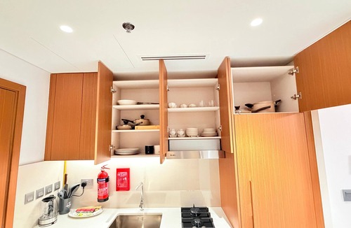 Dubai Apartment | City Glow Comfort Studio - Oasis Pool