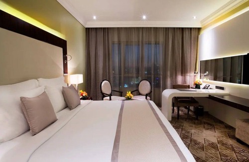 Al Barsha 1 Hotel | Classic | Elite Byblos | Rooftop Pool, Spa, Near Mall of the Emirates
