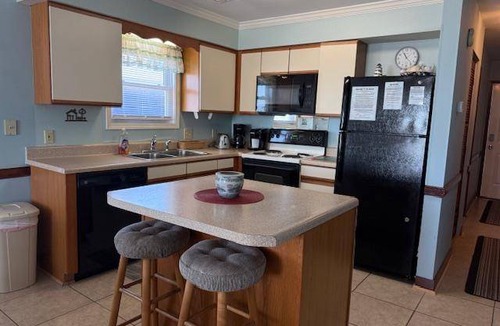 Surfside Beach Condo | Condo ∙ 3 bedrooms ∙ 8 guests