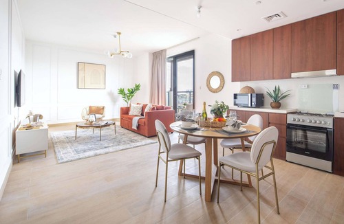 Dubai Apartment | Contemporary 1BR in La Mer with Skyline Views!