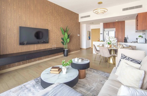Dubai Apartment | Contemporary 2BR Close Distance to La Mer Beach