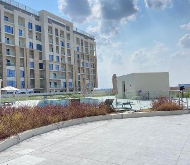 Dubai Apartment | Cosy fully furnished studio apartment with WIFI