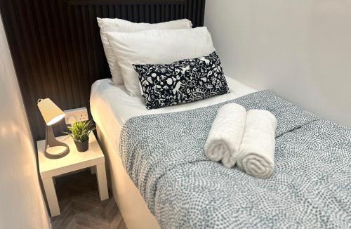 Barsha Heights House | Cove Partition Room in Tecom Near Internet City Metro