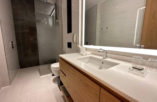 Business Bay Hotel | Cozy 1-bedroom hotel suites in a luxury hotel with over 20 lifestyle amenities