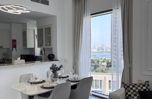 Dubai Apartment | Cozy 2-bedroom apartment with WiFi, AC in beautiful Dubai