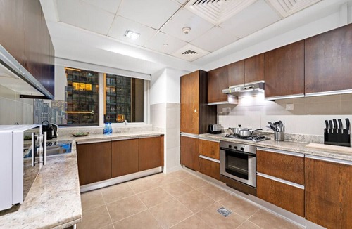 Dubai Apartment | Cozy 2BR in Marina | Great for Families | Near Beach & Mall