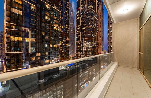 Dubai Apartment | Cozy 2BR in Marina | Great for Families | Near Beach & Mall