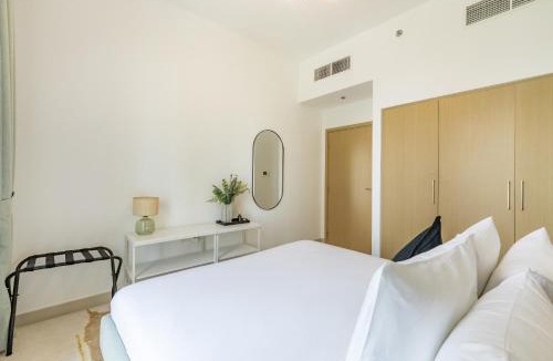 Dubai Apartment | Daniels 1BR with Park View at Creek Horizon
