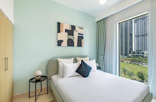 Dubai Apartment | Daniels 1BR with Park View at Creek Horizon
