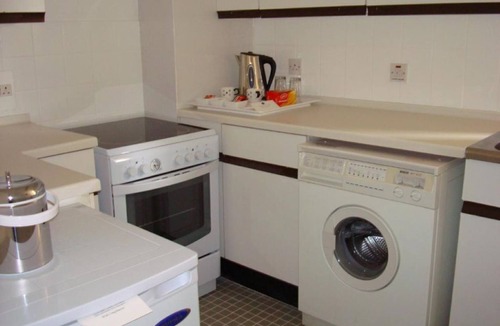 Trade Center Apartment | Deluxe 1BR Near World Trade Center Dubai