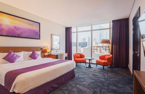 Downtown Dubai Hotel | Deluxe Burj View | Park Regis BB | Burj Khalifa Views, Pool + Spa, 4-Star