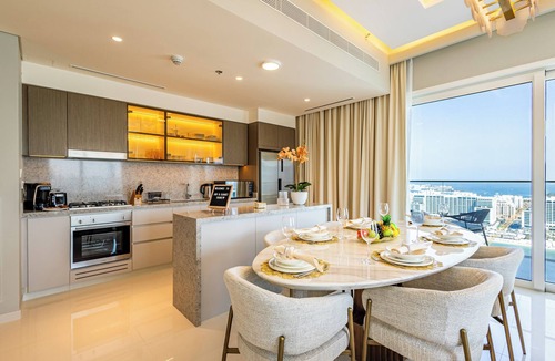 Dubai Marina Apartment | Designer 2BR | Grand Bleu | Waterfront Views