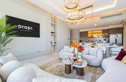 Dubai Marina Apartment | Designer 2BR | Grand Bleu | Waterfront Views