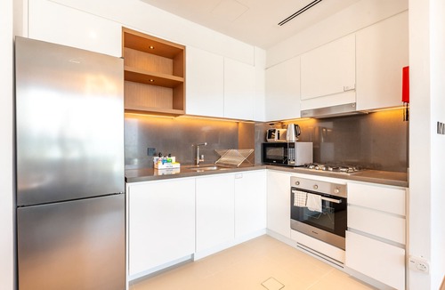 Dubai Marina Apartment | Direct Marina Walk Access, Near JBR,Mall & Dining, VIDA Residences
