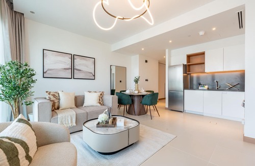 Dubai Marina Apartment | Direct Marina Walk Access, Near JBR,Mall & Dining, VIDA Residences