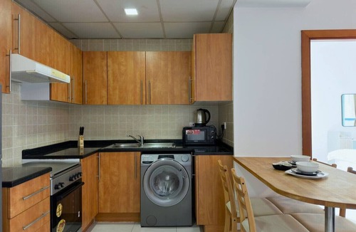 Dubai Marina Apartment | DreamLike Full Pool & Marina View Apartment Dubai