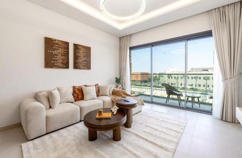 Al Wasl Apartment | Elegant 1 Bedroom with Balcony in City Walk