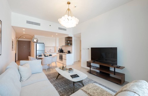 Za'abeel 2 Apartment | Elegant 1BR Apt, Steps Away from Dubai Mall