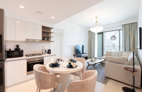 Za'abeel 2 Apartment | Elegant 1BR Apt, Steps Away from Dubai Mall