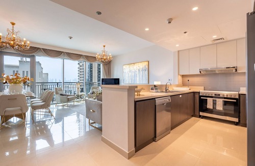 Dubai Apartment | Elegant 3 Bedrooms with Assistant Room, Mins. Drive to Ras Al Khor Wildlife Sanctuary - Harbour Views Tower 2, Dubai Creek Harbour