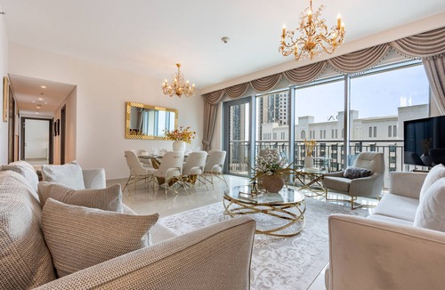 Dubai Apartment | Elegant 3 Bedrooms with Assistant Room, Mins. Drive to Ras Al Khor Wildlife Sanctuary - Harbour Views Tower 2, Dubai Creek Harbour
