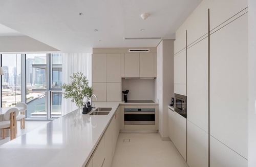 Al Safa Apartment | Elegant 3BR + Office | Canal View | Pool & Gym Access
