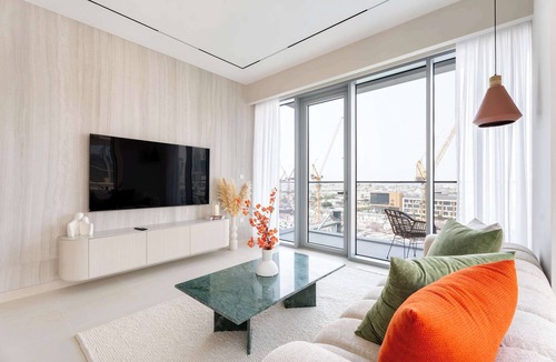 Al Safa Apartment | Elegant 3BR + Office | Canal View | Pool & Gym Access