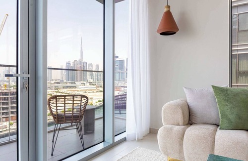 Al Safa Apartment | Elegant 3BR + Office | Canal View | Pool & Gym Access