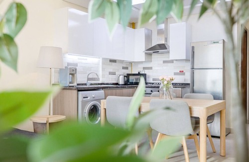 Discovery Gardens Apartment | Elegant Home next to Metro Station in Al Furjan