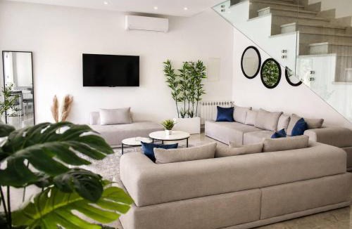 Gammarth Villa | Elegant Villa in Gammarth with Private Indoor Pool