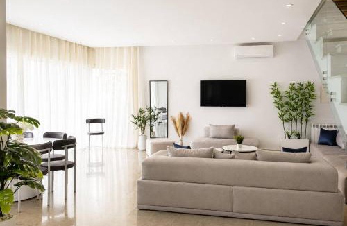 Gammarth Villa | Elegant Villa in Gammarth with Private Indoor Pool