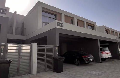 Trade Center Villa | Elegant Villa with Direct Pool/Lagoon Access