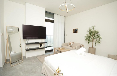 Downtown Dubai Apartment | Evasion Moderne a Business Bay vue sur le canal