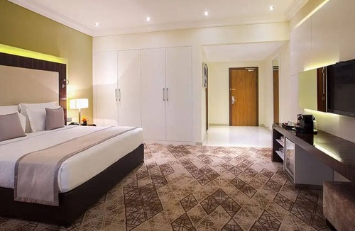 Al Barsha 1 Hotel | Executive | Elite Byblos | Rooftop Pool, Spa, Nightlife On-Site