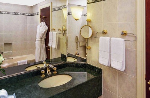 Garhoud Hotel | Executive Room | Movenpick Al Bustan | DXB 5 Min, Pool, Spa | 2 Units