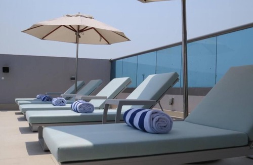 Umm Suqeim 1 Apartment | Executive Room Near Kite Beach By Luxury Bookings