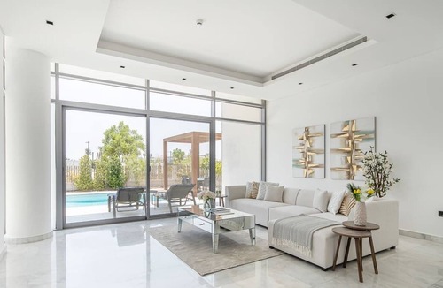 Dubai Villa | Exquisite 6BR Villa w/Private Pool in Dubai Hills
