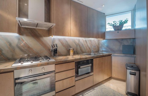 Jumeirah Apartment | FIVE Palm Prive Pool and Garden Luxury Suite